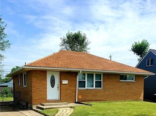 23 Swallow Dr, Louisville, OH 45415