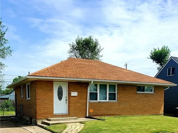 23 Swallow Dr, Louisville, OH 45415