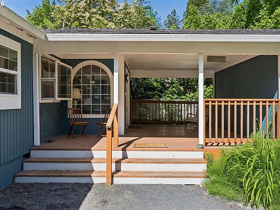 4th image of 10835 SW 39th Ave
