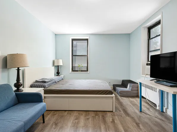 96-09 67th Avenue image 22 of 24