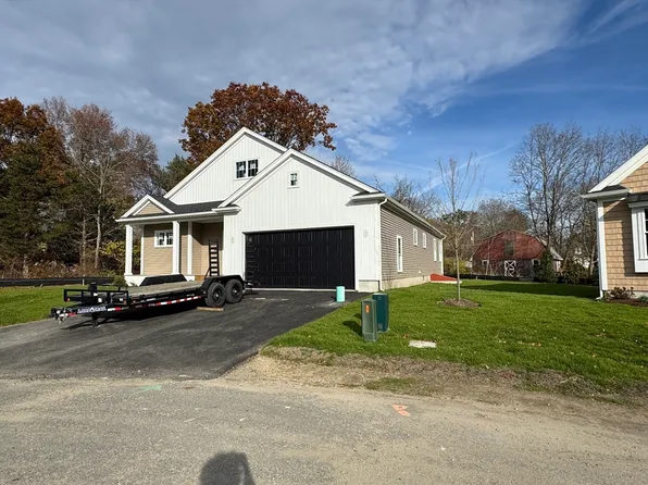 20 Coach Rd, Easton, MA 02375
