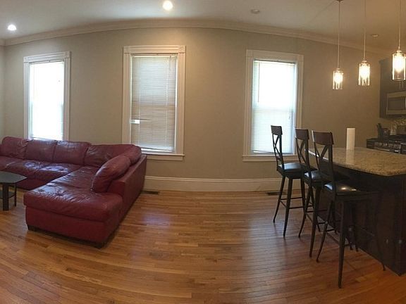 4th image of 34 Whiting St #1