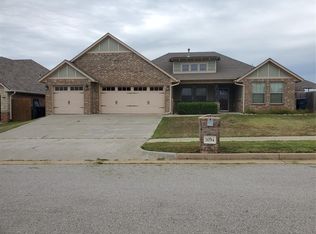 9104 NW 92nd St, Yukon, OK 73099