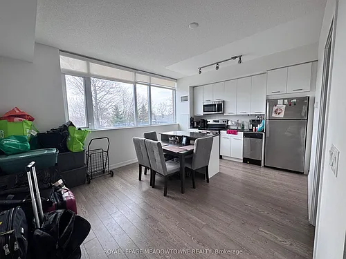 2055 Danforth Ave Photo 1