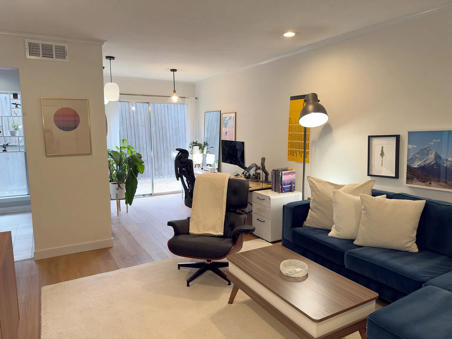 2 bed, 735 sqft, $1,650 — Photo 2