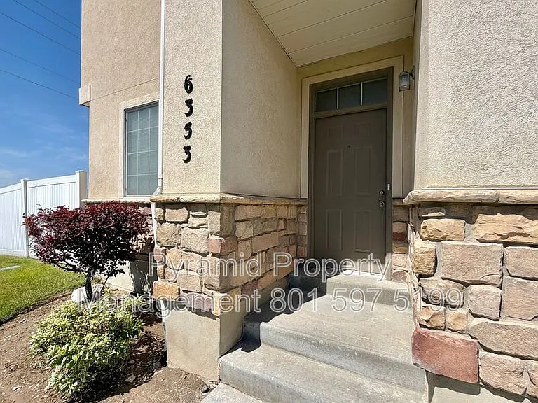 6353 W Passenger Ln — Photo 22