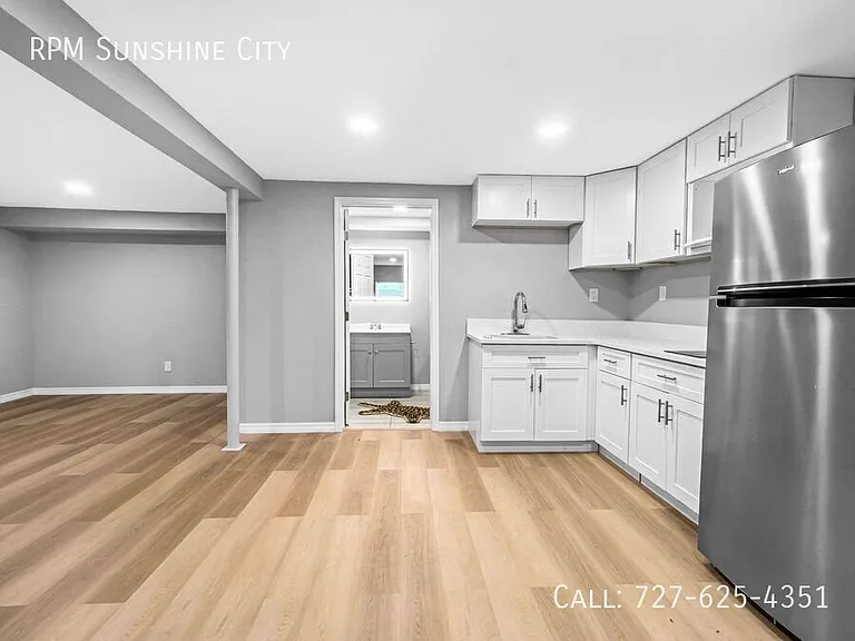 875 19th Ave S #1/2 — Photo 5