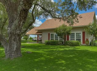 504 Hackberry St, Louise, TX 77455