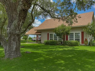 504 Hackberry St, Louise, TX, 77455