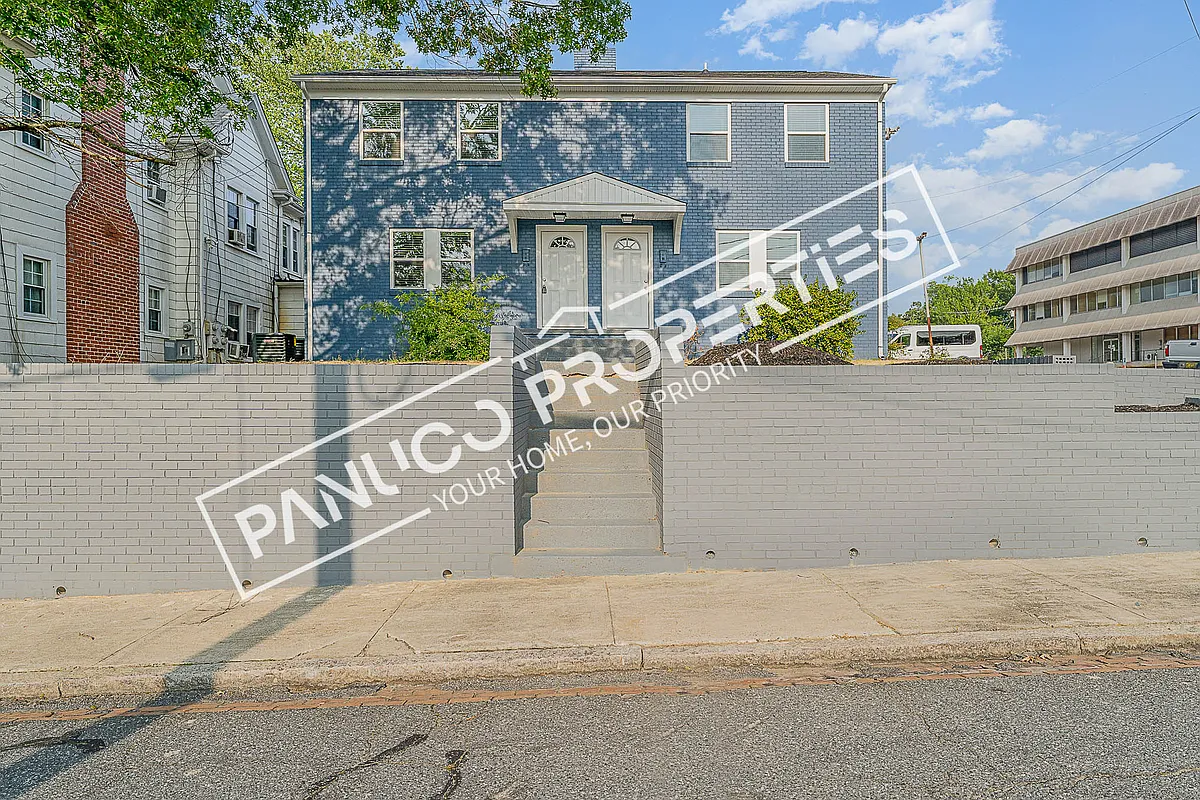 Building Photo - 108 Adams St