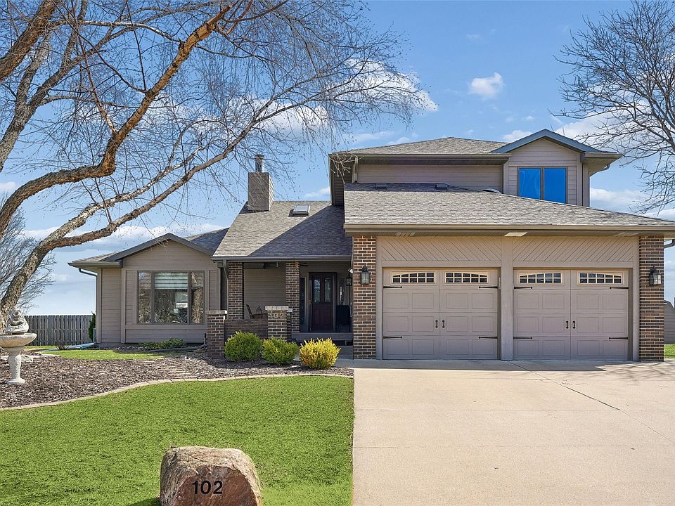 1st image of 102 Orchard Cir
