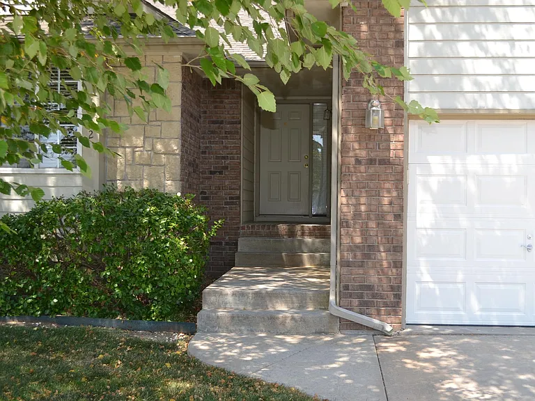 6022 E Ironhorse Cir — Photo 2