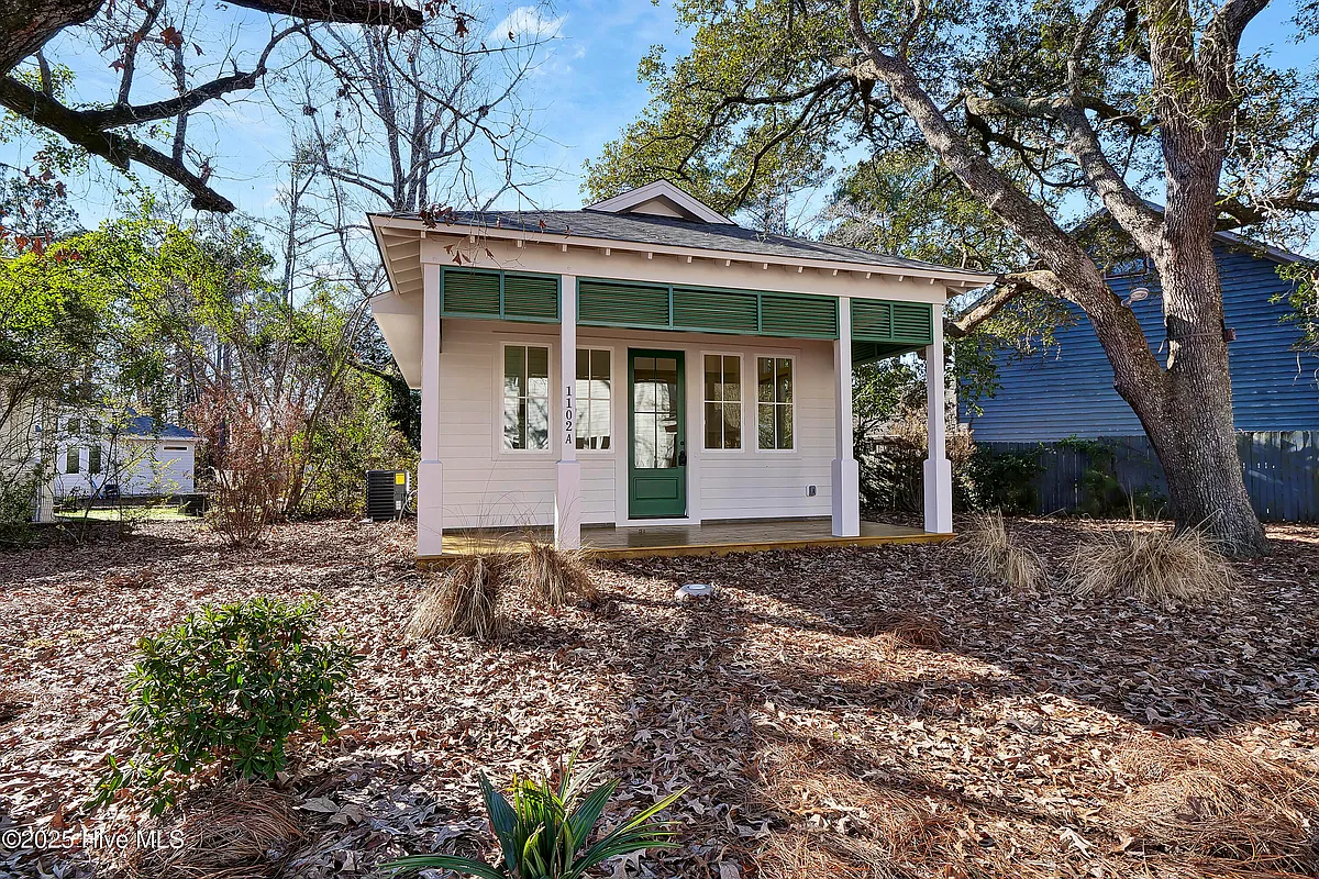 Building Photo - 1102 Tree Canopy Way #A