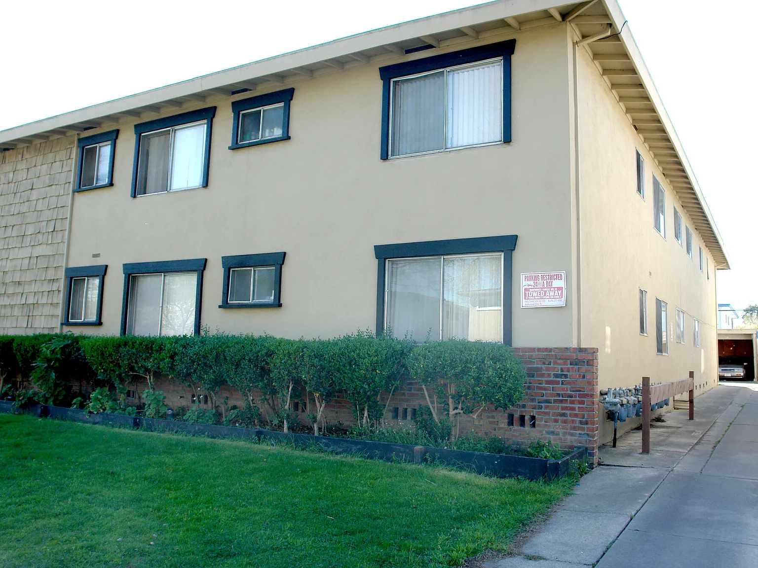 3184 Cadillac Drive - CAD6 — Photo 2