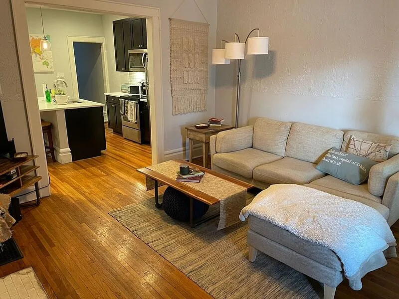 3 bed, 1.5 bath, $2,100 — Photo 3