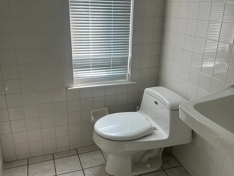 7624 Castor Ave #1 — Photo 10