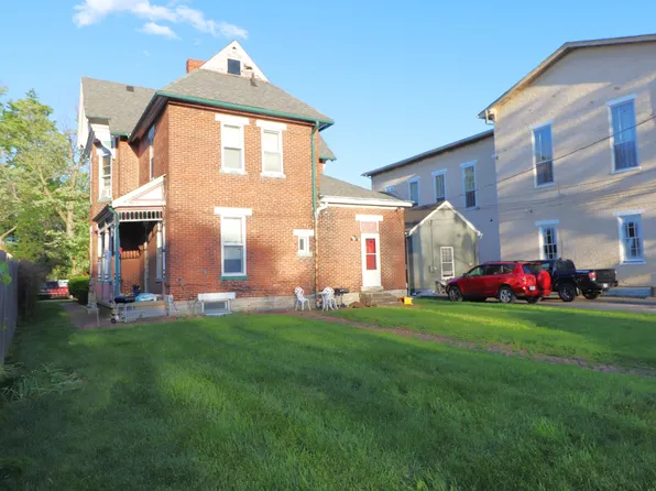 Historic Apartment Building near Earlham College, 314 S 4th St #3, Richmond, IN 47374