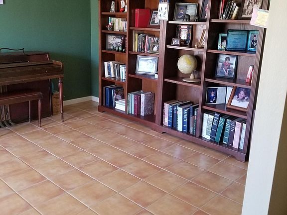 4th image of 356 Desert Cove Ln