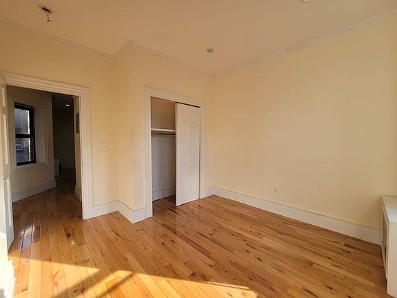 5th image of 223 W 16th St APT 5A