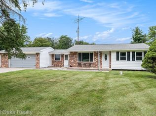 9465 Farrand Rd, Otisville, MI 48463