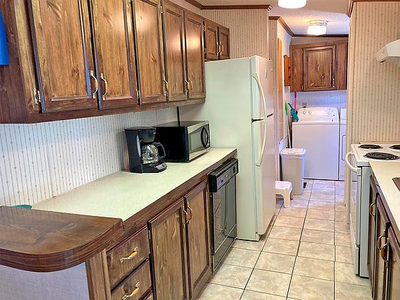 2nd image of 23339 Kent Ct #Kc032