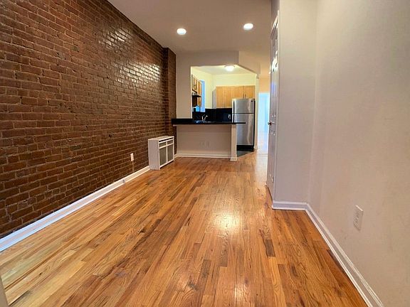 2nd image of 147 E 81st St #5