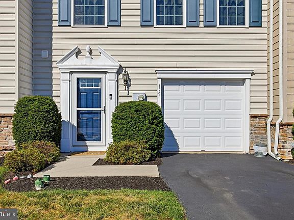 2nd image of 175 Tulip Ln