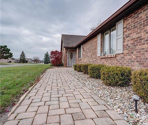 3rd image of 830 Manchester Dr