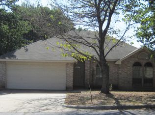 536 Inwood Rd, Azle, TX 76020