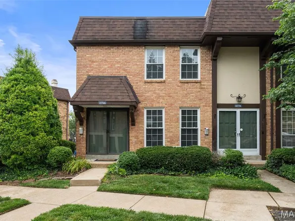 11766 Casa Grande Dr, Saint Louis, MO 63146