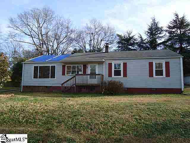 1st image of 10 Echols Dr