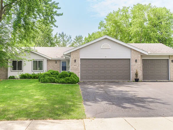 8101 Slater Dr, Rockford, IL 61108