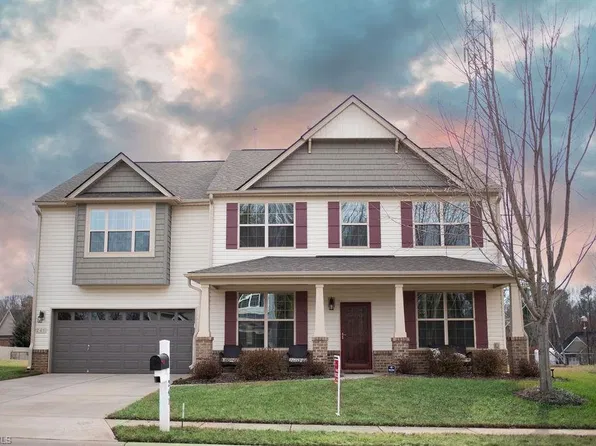 241 Fair Oaks Ct, Mebane, NC 27302