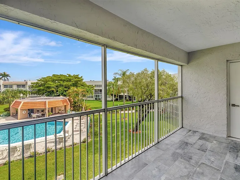 6800 Royal Palm Blvd #302F — Photo 11