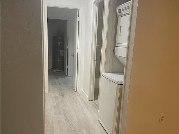 4th image of 2385 Tripp Dr APT 1