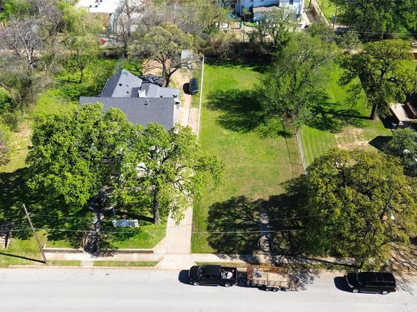 1830 Park Row Ave, Dallas, TX 75215