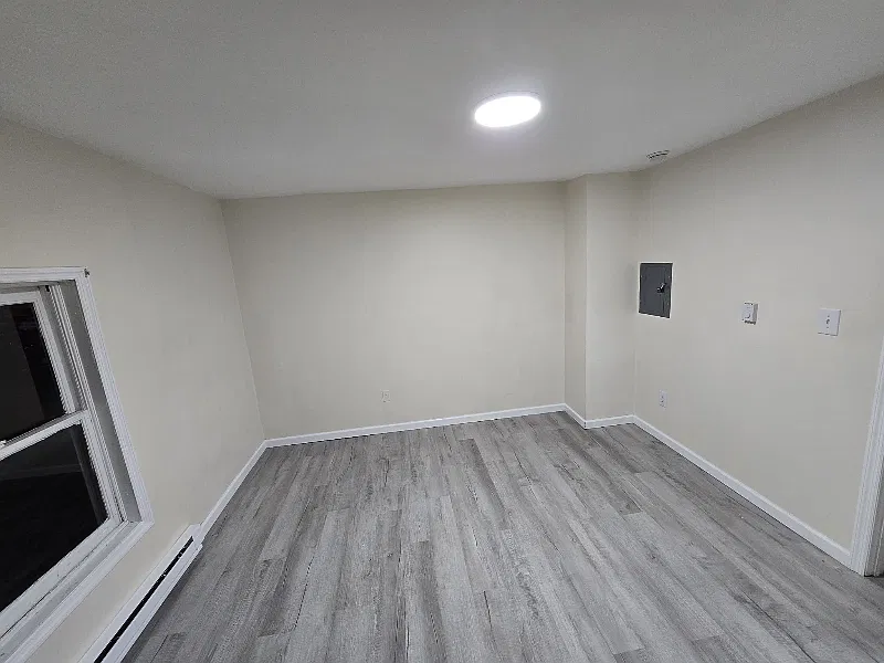 One Bedroom In Heart of Westside Scranton — Photo 4