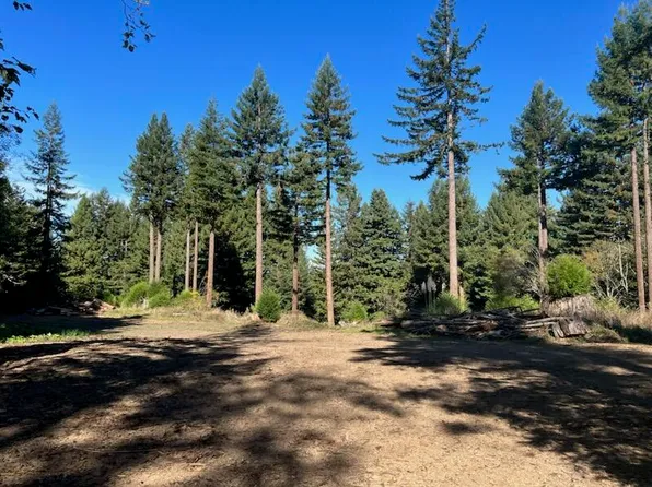 3775 Greenwood Heights Dr, Kneeland, CA 95549