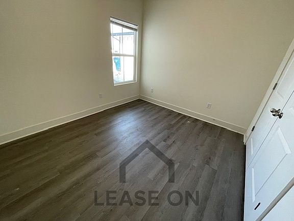 5th image of 1719 S Hickory Creek Ct