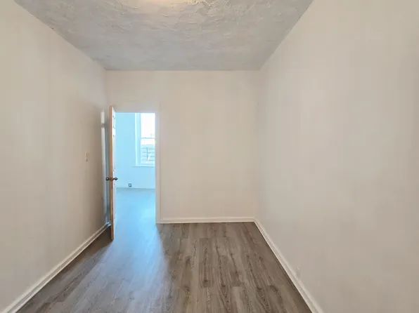 54-12 Flushing Avenue image 13 of 13