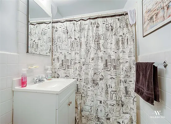 Rented by Warburg | media 33