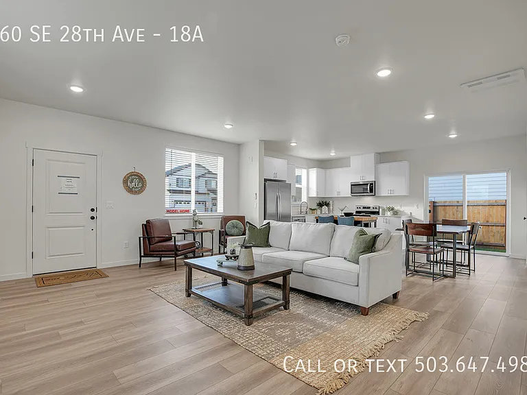 160 28th Ave SE #18A — Photo 2