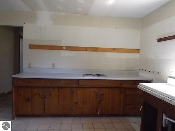 4th image of 10119 W Phillips St