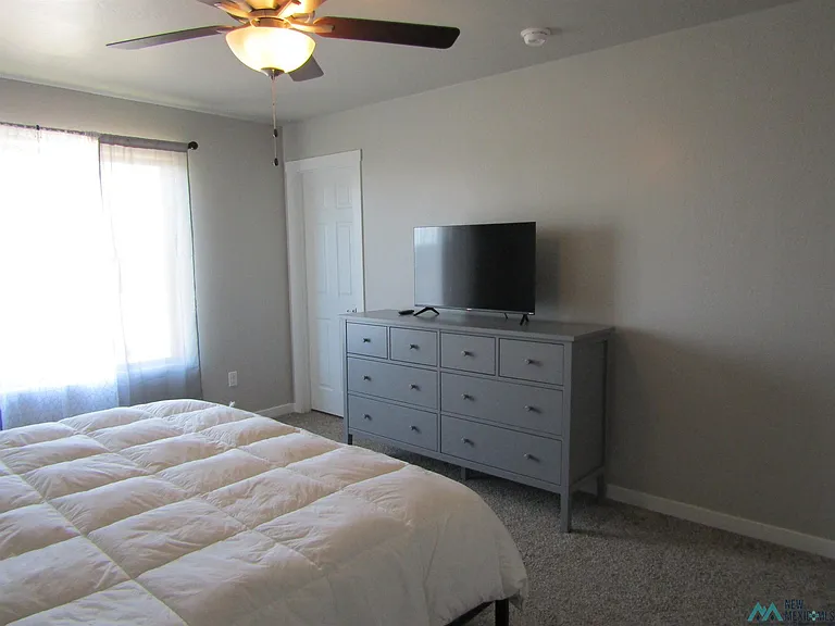 2404 W Briscoe Ave — Photo 22