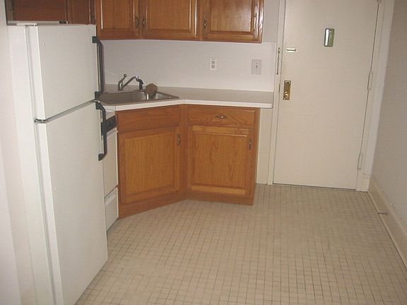 4th image of 316 Henry St APT 5