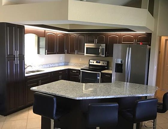 3rd image of 1401 NE 1st Pl