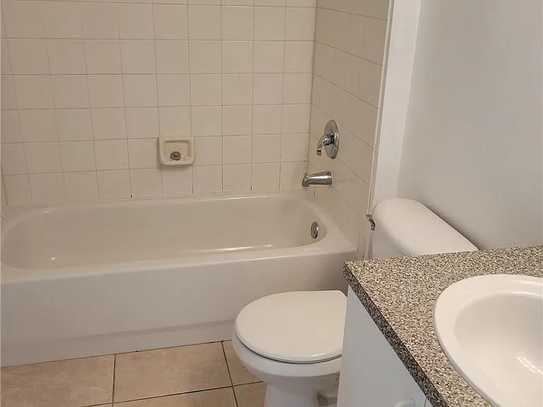 5005 Wiles Rd #108 — Photo 19