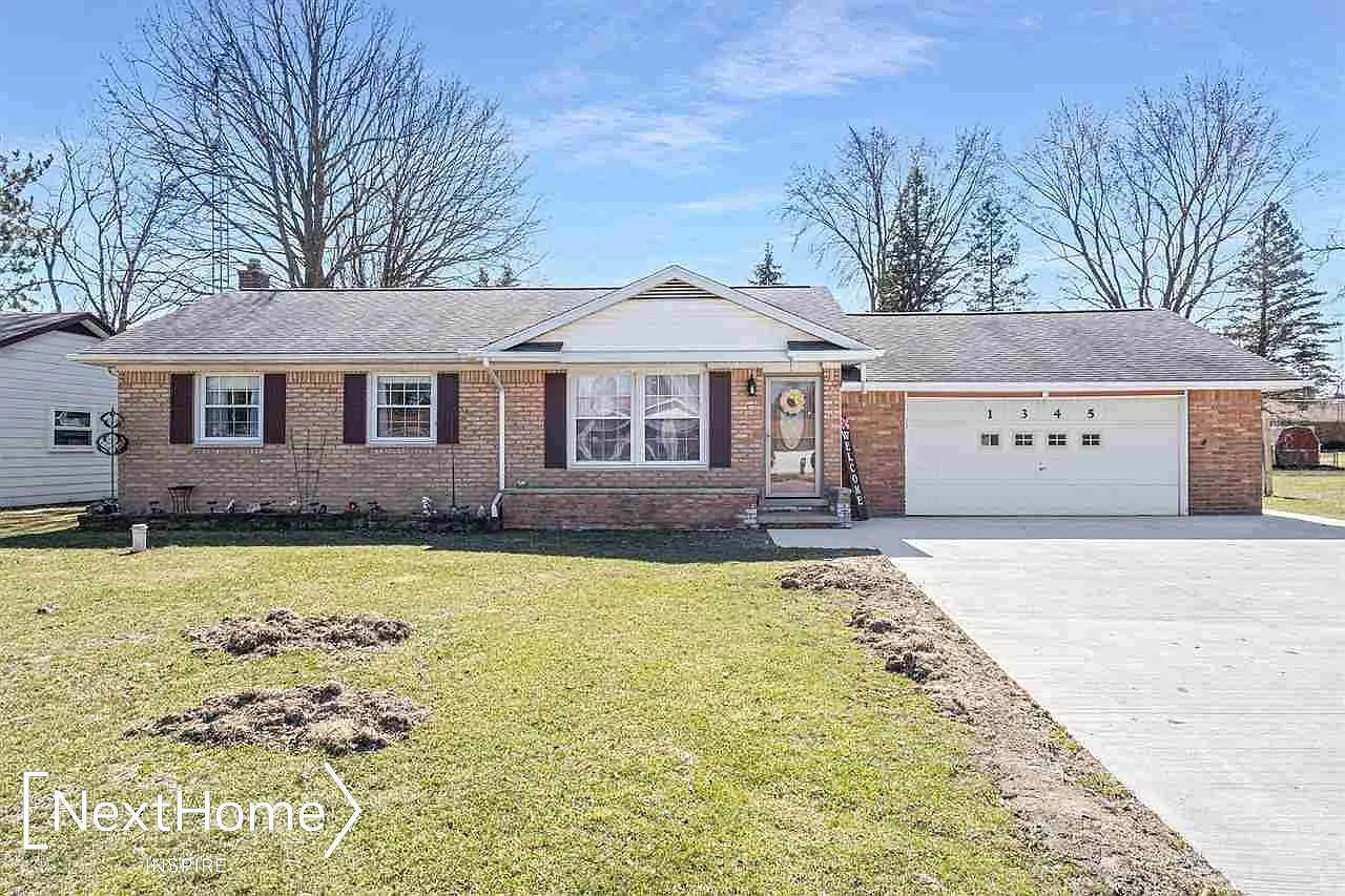 1345 Peachwood Dr photo 1