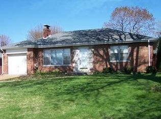 9744 Grantview Dr, Saint Louis, MO 63123