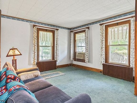 3rd image of 88 Newton Ave